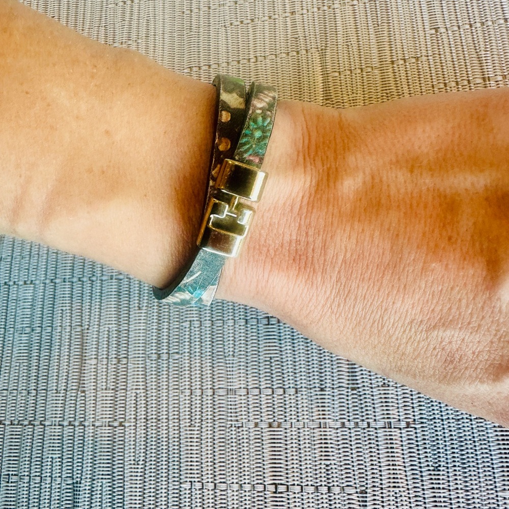 Leighelena thin double wrap genuine leather T-bar bracelet- multi color